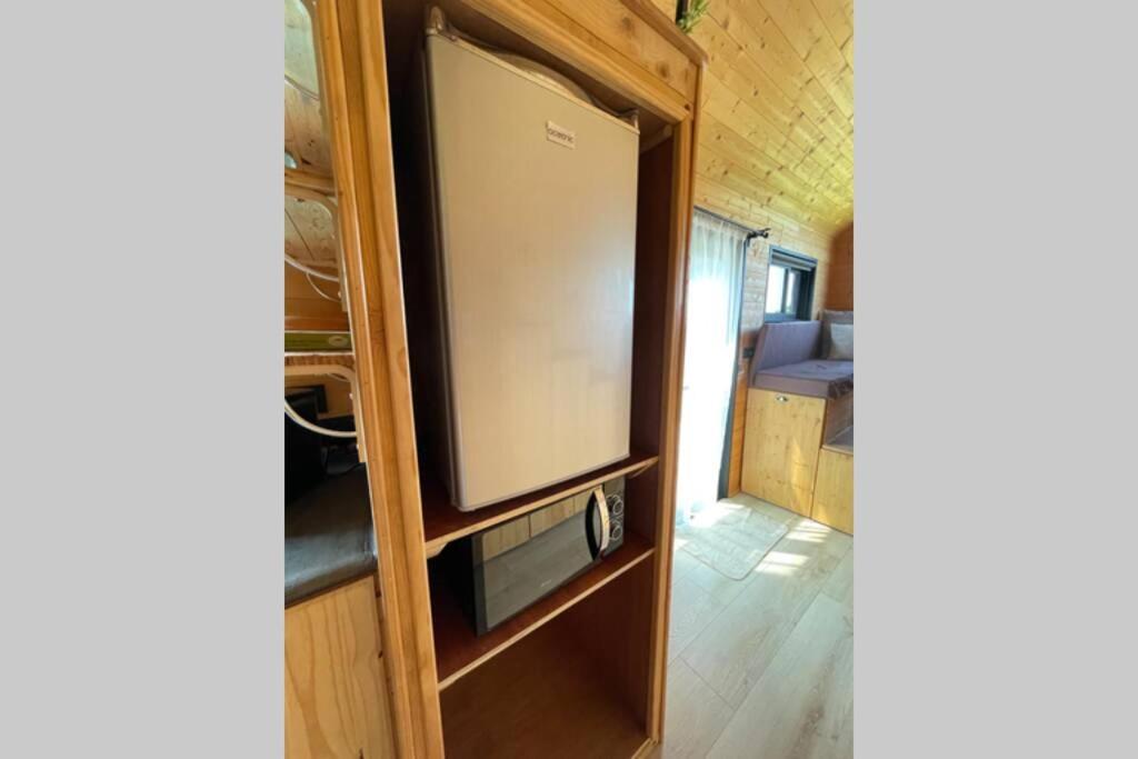 séjour insolite et écologique dans une Tiny house Aigues-Mortes Extérieur photo