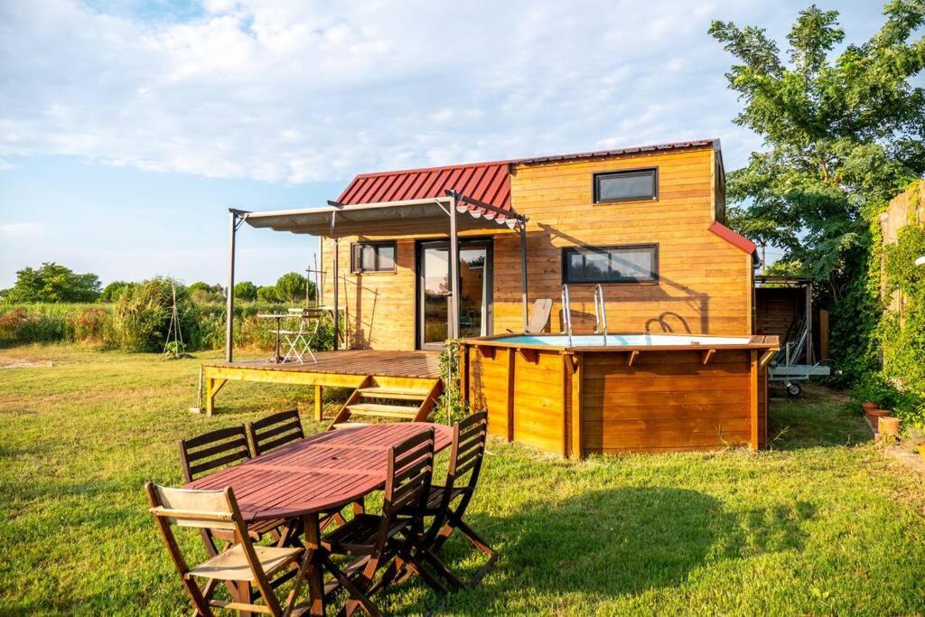 séjour insolite et écologique dans une Tiny house Aigues-Mortes Extérieur photo