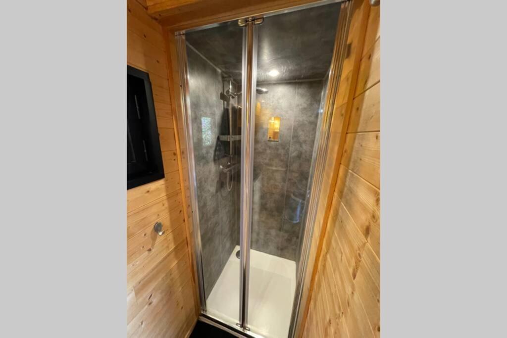séjour insolite et écologique dans une Tiny house Aigues-Mortes Extérieur photo