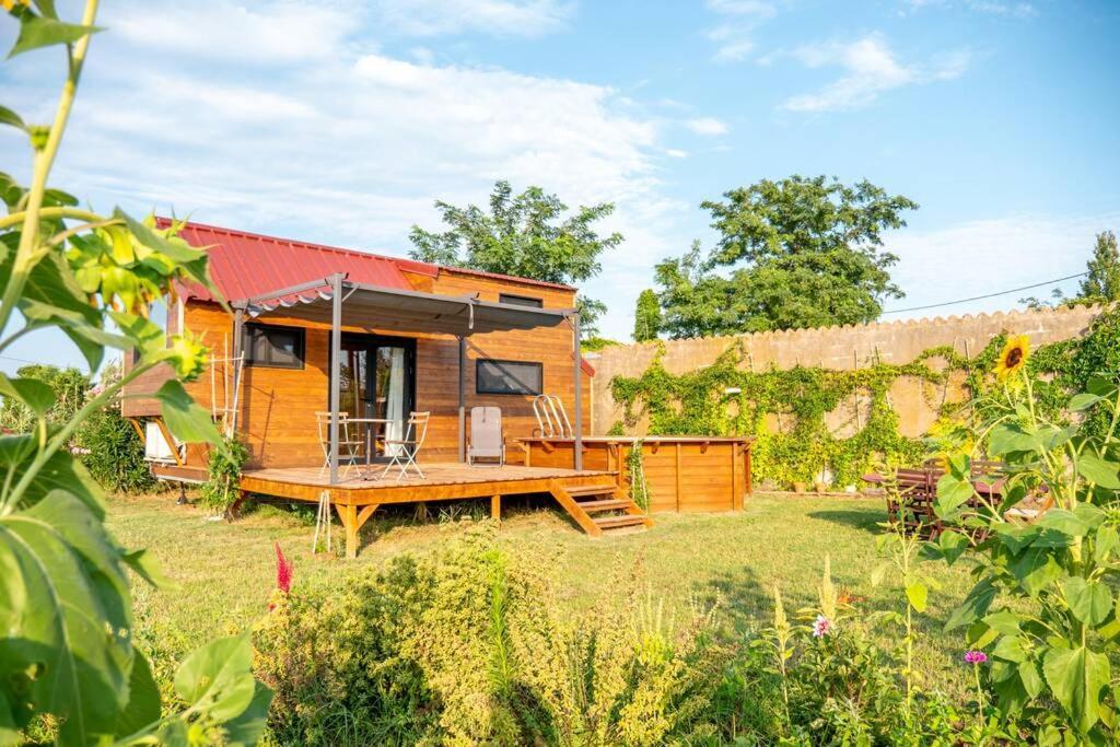 séjour insolite et écologique dans une Tiny house Aigues-Mortes Extérieur photo