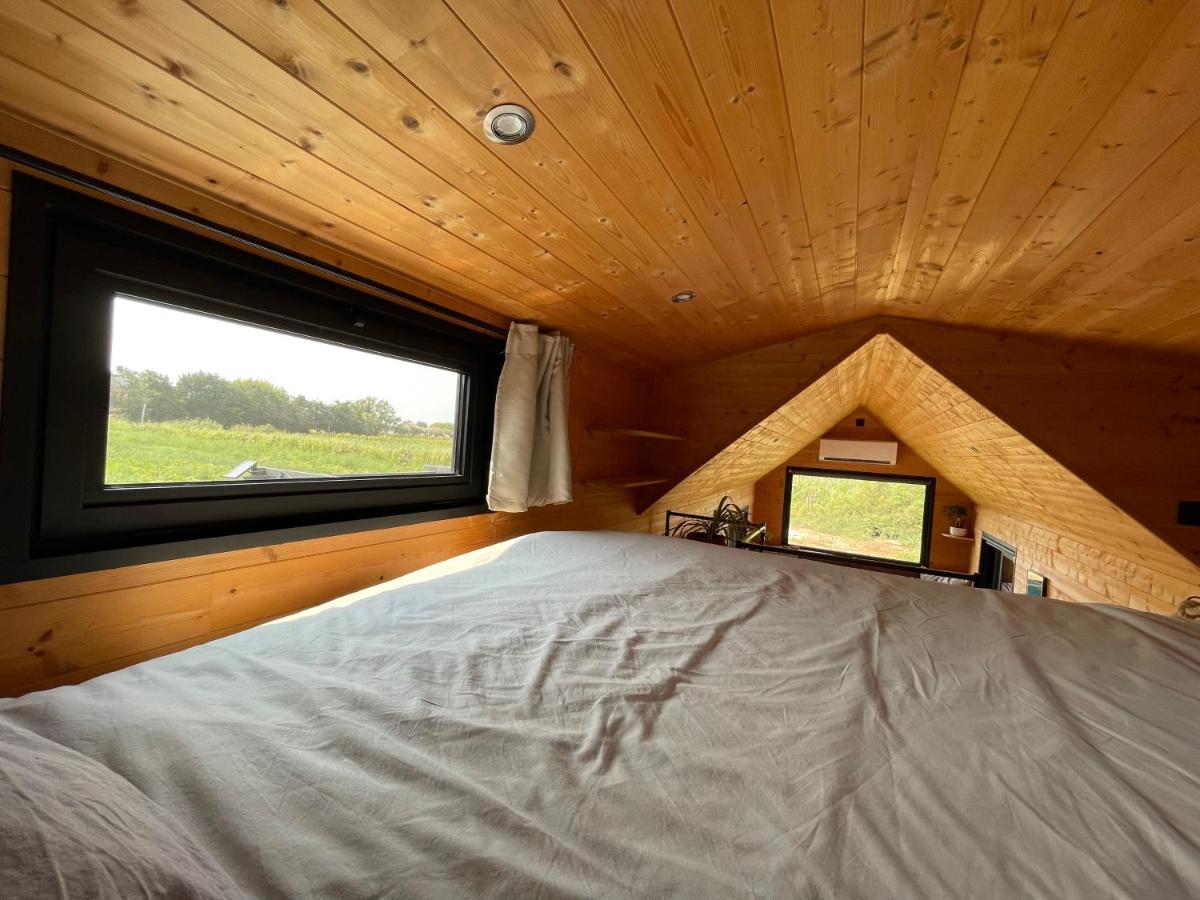 séjour insolite et écologique dans une Tiny house Aigues-Mortes Extérieur photo